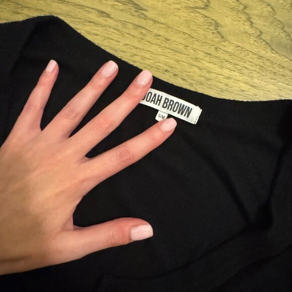 Joah Brown ribbed knit main long-sleeve split front henley top - Picture 4 of 6